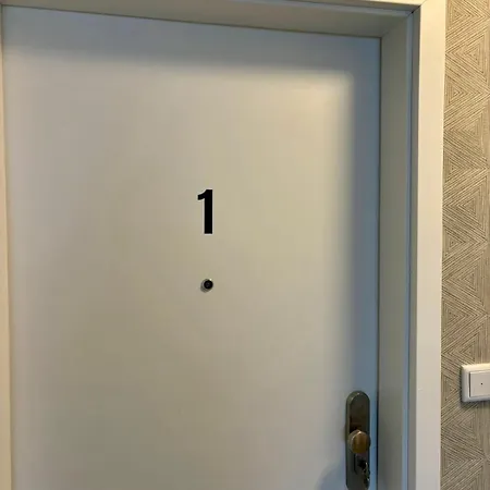 Apartament Modernes 1 Fuer Monteure Mit Parkplatz In *