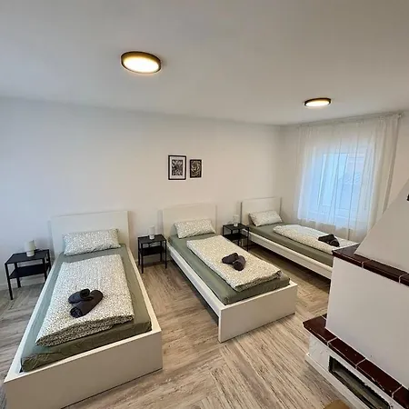 Appartement Modernes 1 Fuer Monteure Mit Parkplatz In *